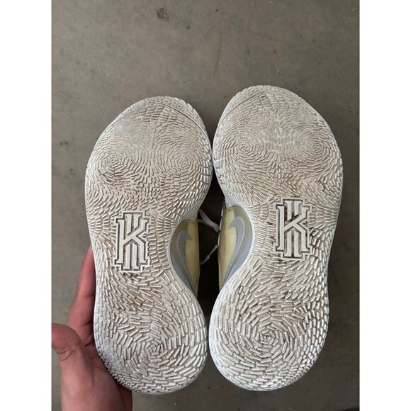 Nike Kyrie 2 Low Spongebob Sandy Cheeks CJ6953-100 Men\'s Size 8 main image 4